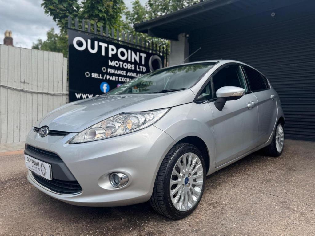 FORD FIESTA 1.4 Titanium 5dr 2011