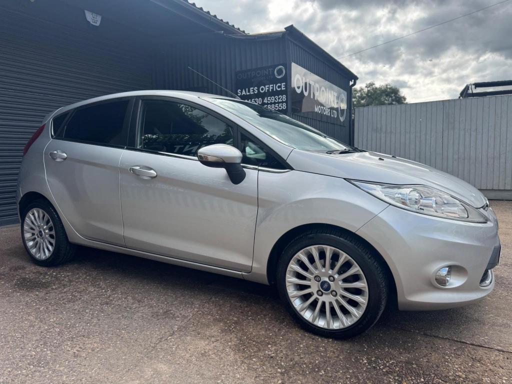 FORD FIESTA 1.4 Titanium 5dr 2011