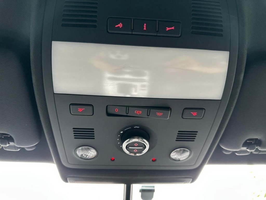 VOLKSWAGEN TOUAREG 3.0 TDI V6 BlueMotion Tech Altitude Tiptronic 4WD Euro 5 (s/s) 5dr 2013