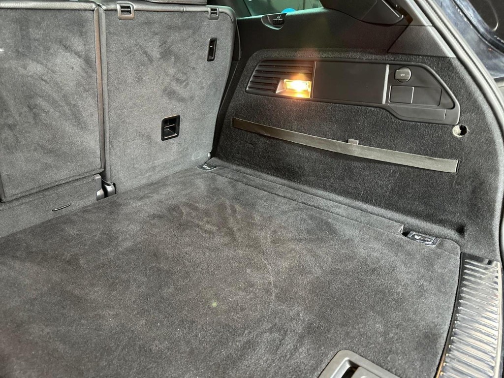 VOLKSWAGEN TOUAREG 3.0 TDI V6 BlueMotion Tech Altitude Tiptronic 4WD Euro 5 (s/s) 5dr 2013