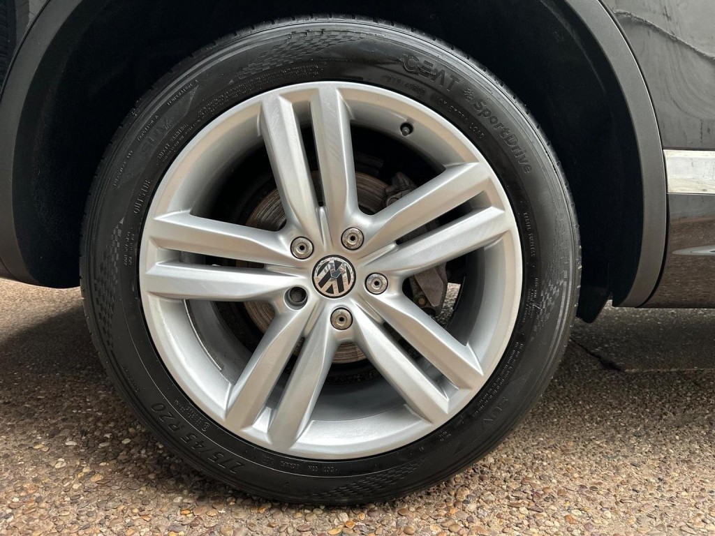VOLKSWAGEN TOUAREG 3.0 TDI V6 BlueMotion Tech Altitude Tiptronic 4WD Euro 5 (s/s) 5dr 2013