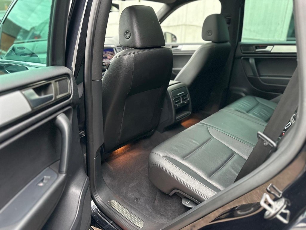 VOLKSWAGEN TOUAREG 3.0 TDI V6 BlueMotion Tech Altitude Tiptronic 4WD Euro 5 (s/s) 5dr 2013