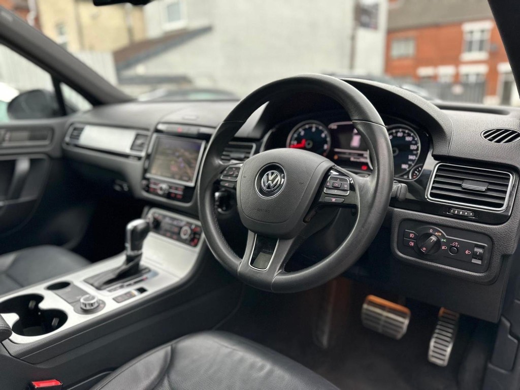 VOLKSWAGEN TOUAREG 3.0 TDI V6 BlueMotion Tech Altitude Tiptronic 4WD Euro 5 (s/s) 5dr 2013