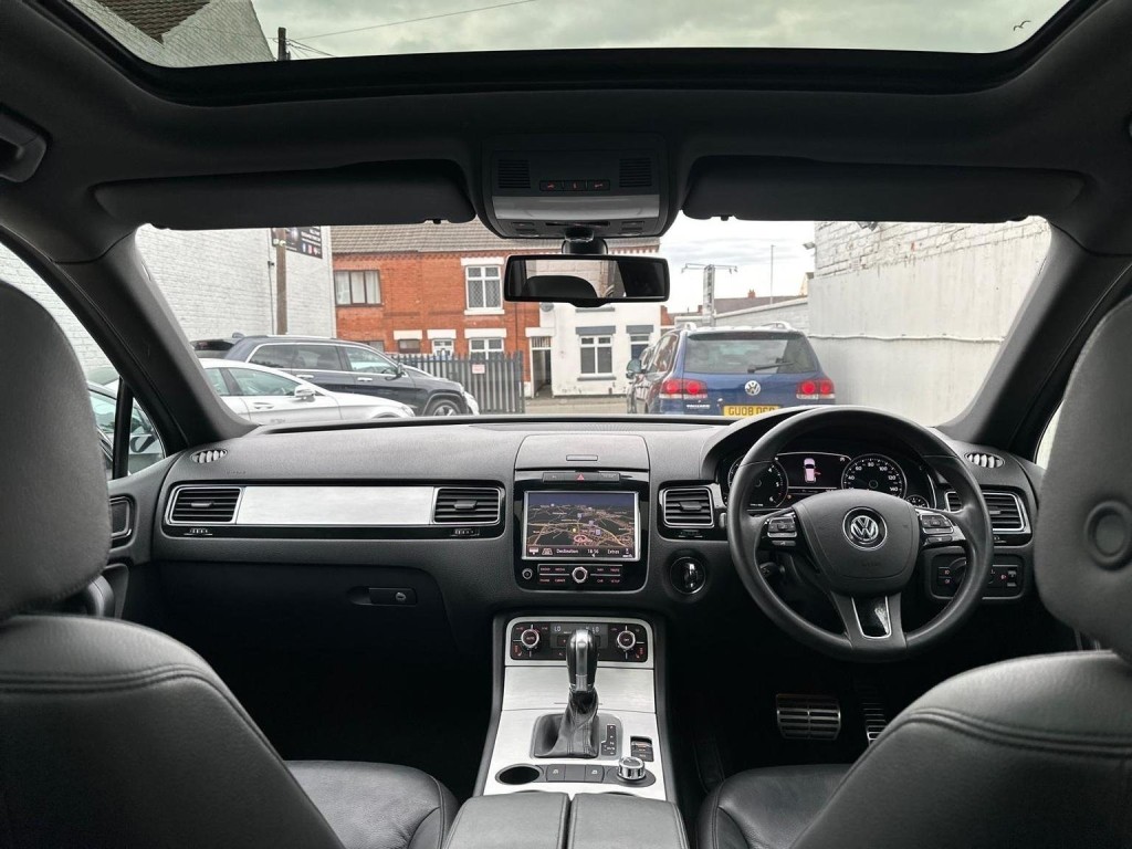 VOLKSWAGEN TOUAREG 3.0 TDI V6 BlueMotion Tech Altitude Tiptronic 4WD Euro 5 (s/s) 5dr 2013