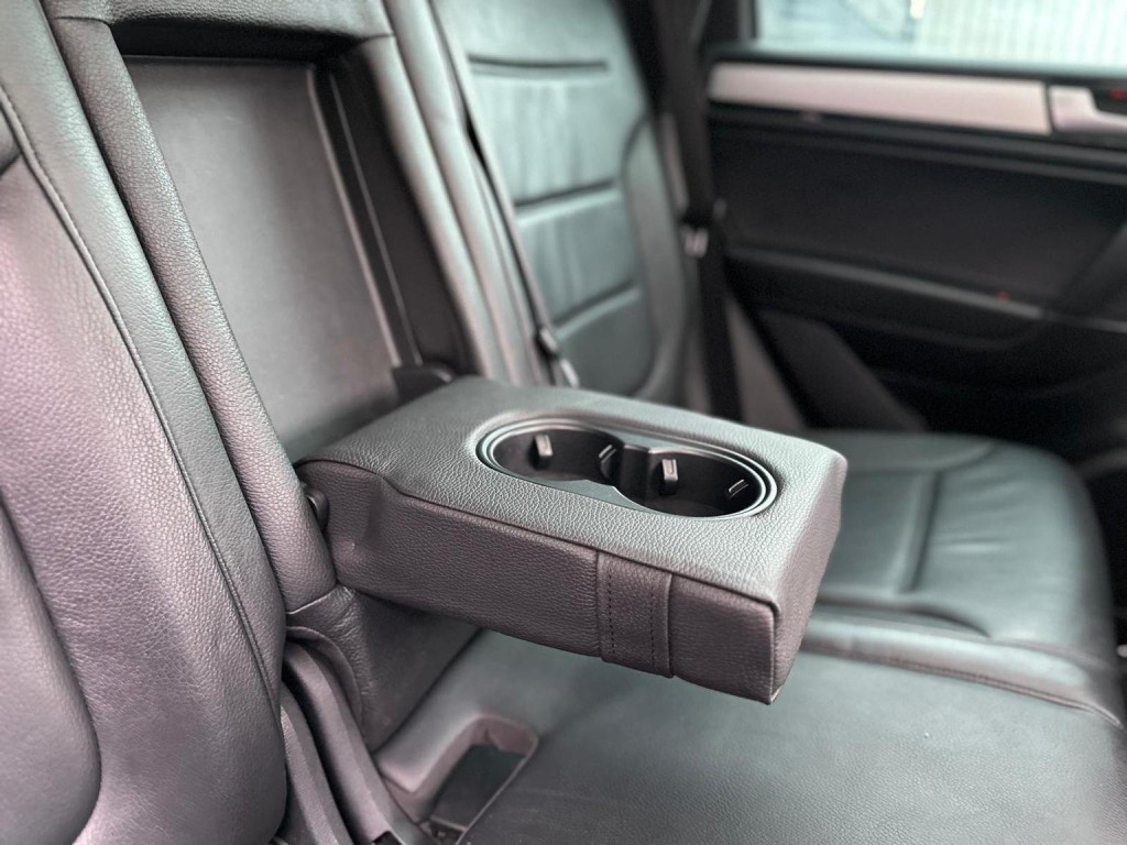 VOLKSWAGEN TOUAREG 3.0 TDI V6 BlueMotion Tech Altitude Tiptronic 4WD Euro 5 (s/s) 5dr 2013