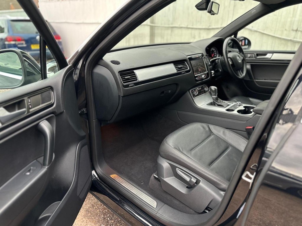 VOLKSWAGEN TOUAREG 3.0 TDI V6 BlueMotion Tech Altitude Tiptronic 4WD Euro 5 (s/s) 5dr 2013