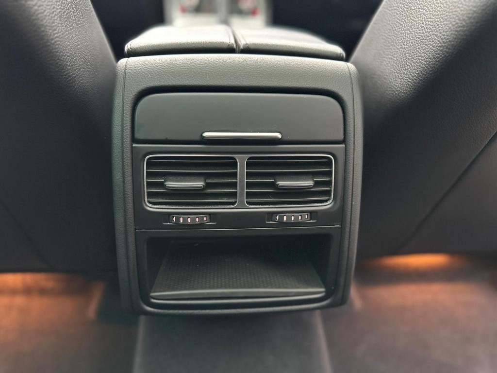 VOLKSWAGEN TOUAREG 3.0 TDI V6 BlueMotion Tech Altitude Tiptronic 4WD Euro 5 (s/s) 5dr 2013