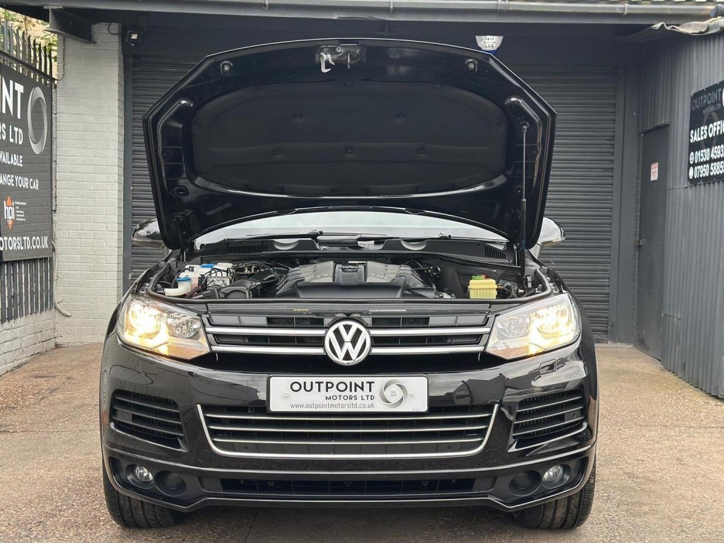 VOLKSWAGEN TOUAREG 3.0 TDI V6 BlueMotion Tech Altitude Tiptronic 4WD Euro 5 (s/s) 5dr 2013