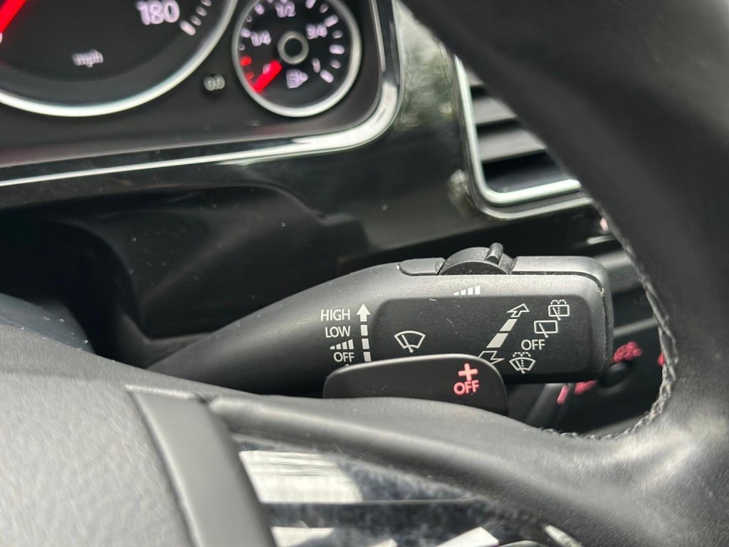 VOLKSWAGEN TOUAREG 3.0 TDI V6 BlueMotion Tech Altitude Tiptronic 4WD Euro 5 (s/s) 5dr 2013