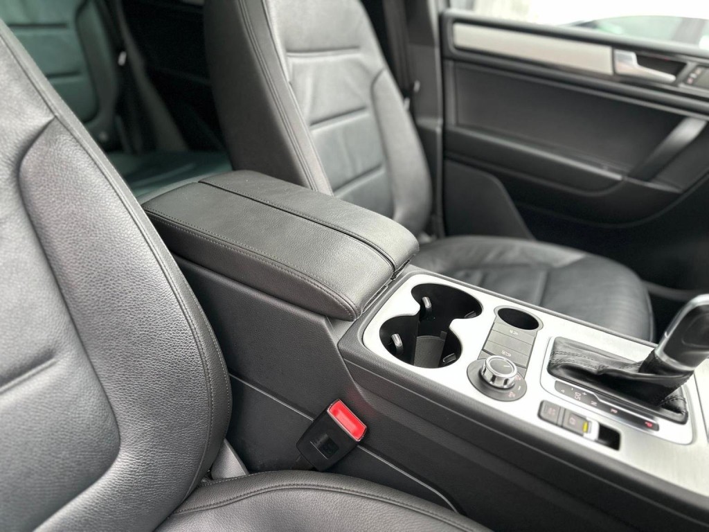 VOLKSWAGEN TOUAREG 3.0 TDI V6 BlueMotion Tech Altitude Tiptronic 4WD Euro 5 (s/s) 5dr 2013