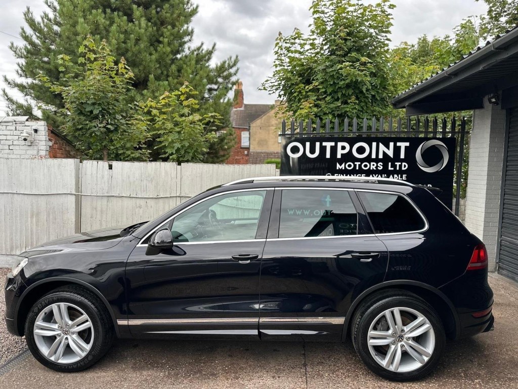VOLKSWAGEN TOUAREG 3.0 TDI V6 BlueMotion Tech Altitude Tiptronic 4WD Euro 5 (s/s) 5dr 2013
