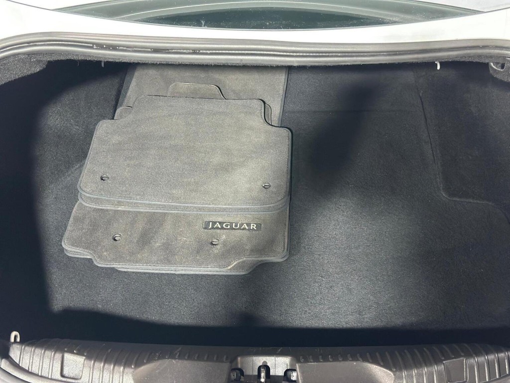 JAGUAR XF 3.0d V6 Premium Luxury Auto Euro 5 (s/s) 4dr 2014