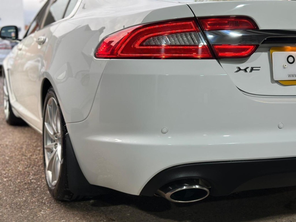 JAGUAR XF 3.0d V6 Premium Luxury Auto Euro 5 (s/s) 4dr 2014