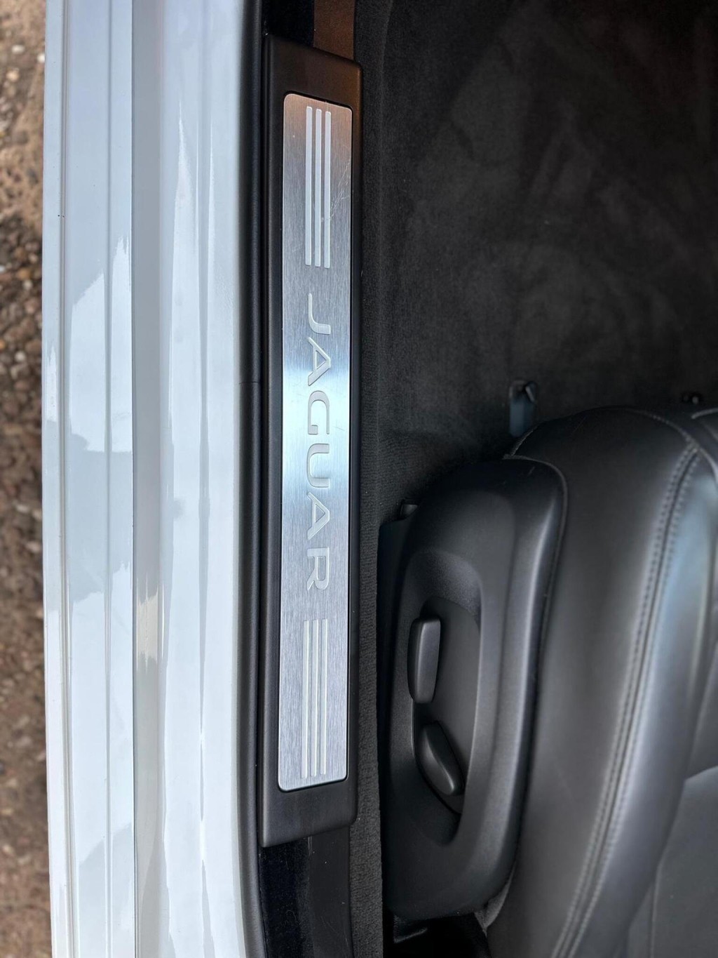 JAGUAR XF 3.0d V6 Premium Luxury Auto Euro 5 (s/s) 4dr 2014