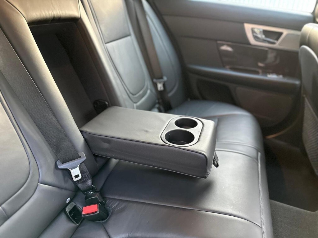 JAGUAR XF 3.0d V6 Premium Luxury Auto Euro 5 (s/s) 4dr 2014