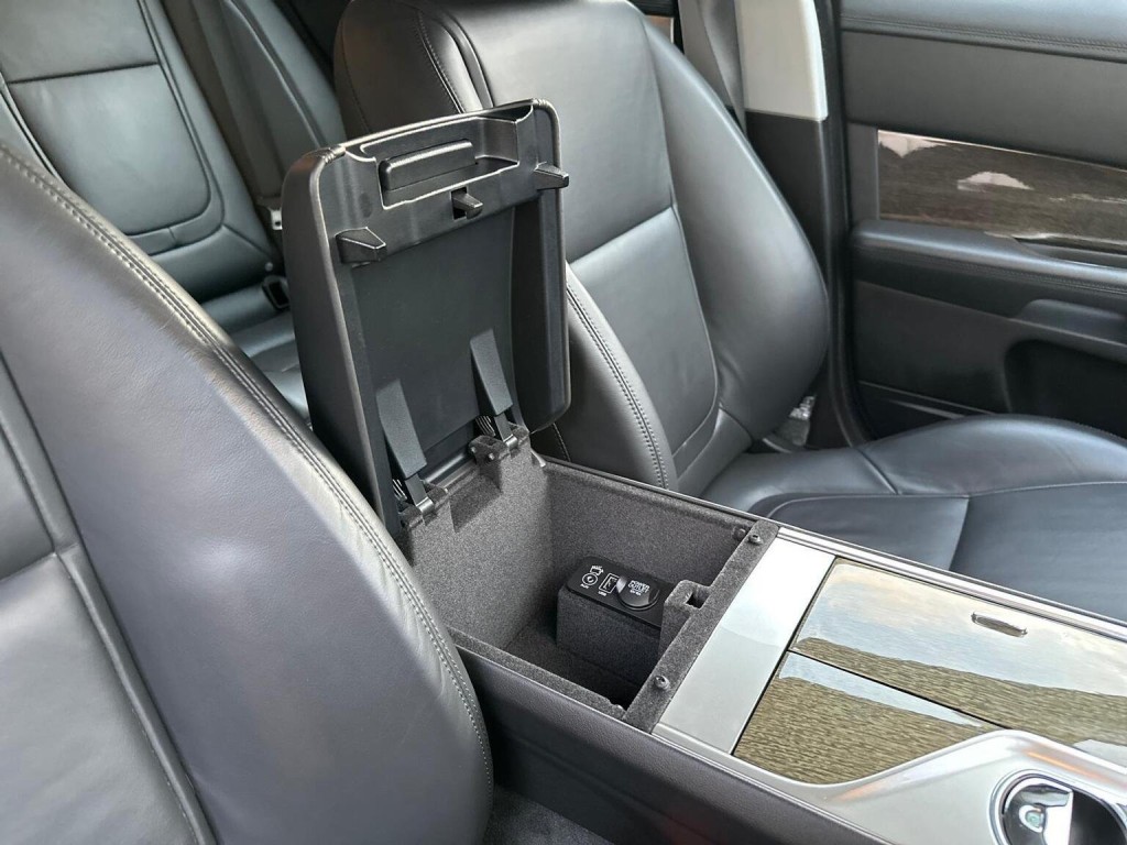 JAGUAR XF 3.0d V6 Premium Luxury Auto Euro 5 (s/s) 4dr 2014