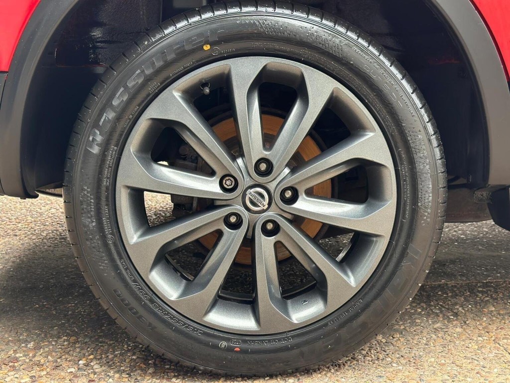 NISSAN QASHQAI 1.6 n-tec+ CVT 2WD Euro 5 5dr 2013