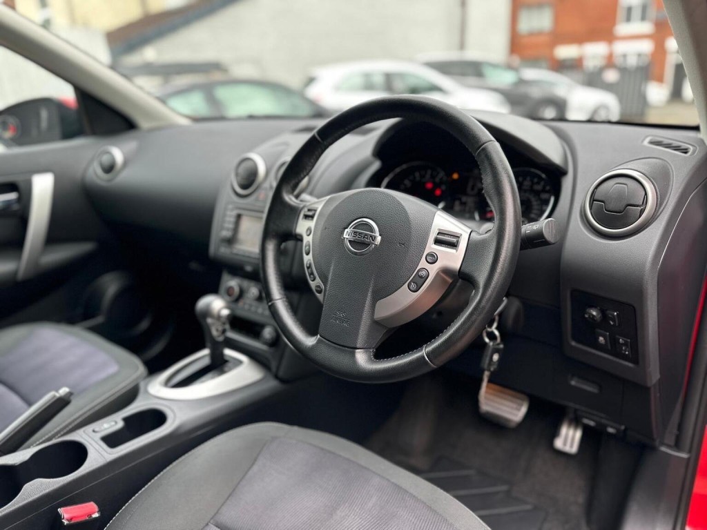 NISSAN QASHQAI 1.6 n-tec+ CVT 2WD Euro 5 5dr 2013