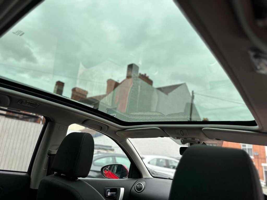 NISSAN QASHQAI 1.6 n-tec+ CVT 2WD Euro 5 5dr 2013