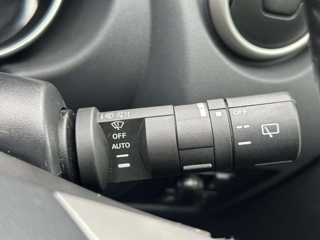 NISSAN QASHQAI 1.6 n-tec+ CVT 2WD Euro 5 5dr 2013