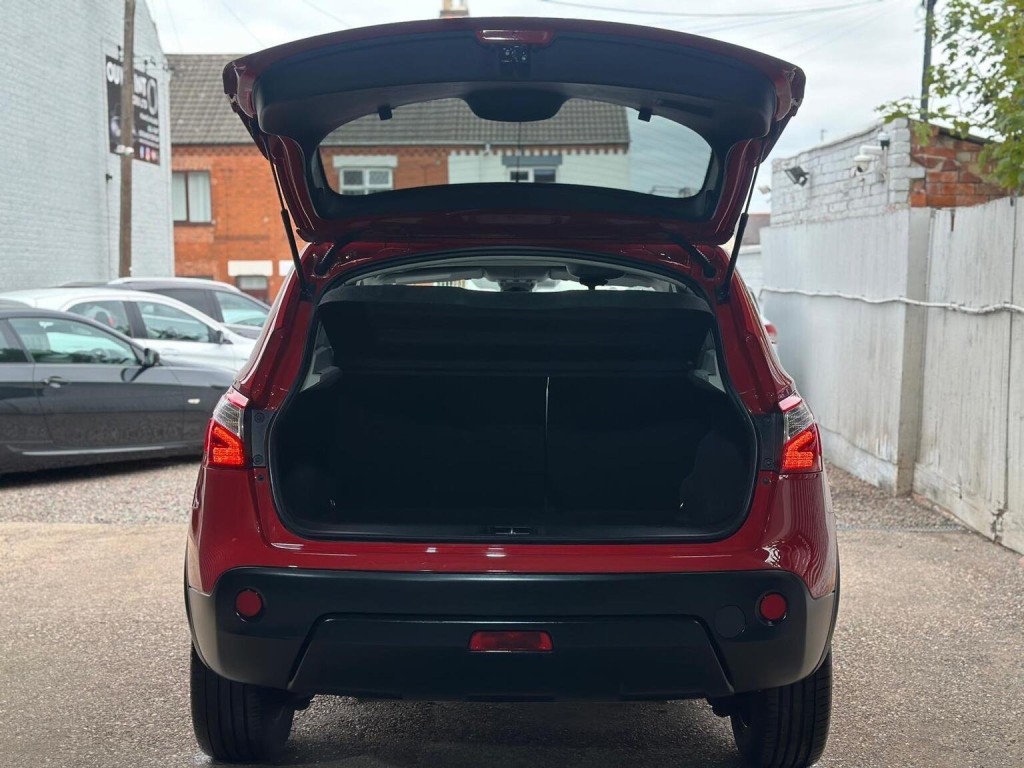 NISSAN QASHQAI 1.6 n-tec+ CVT 2WD Euro 5 5dr 2013