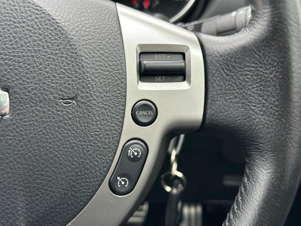 NISSAN QASHQAI 1.6 n-tec+ CVT 2WD Euro 5 5dr 2013