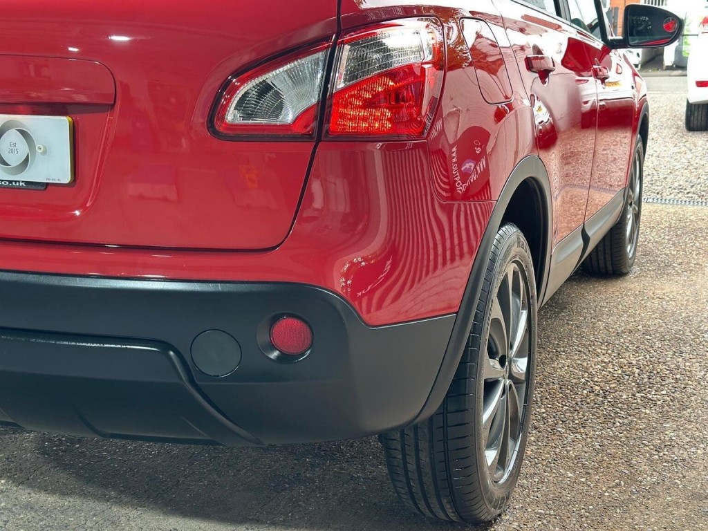 NISSAN QASHQAI 1.6 n-tec+ CVT 2WD Euro 5 5dr 2013