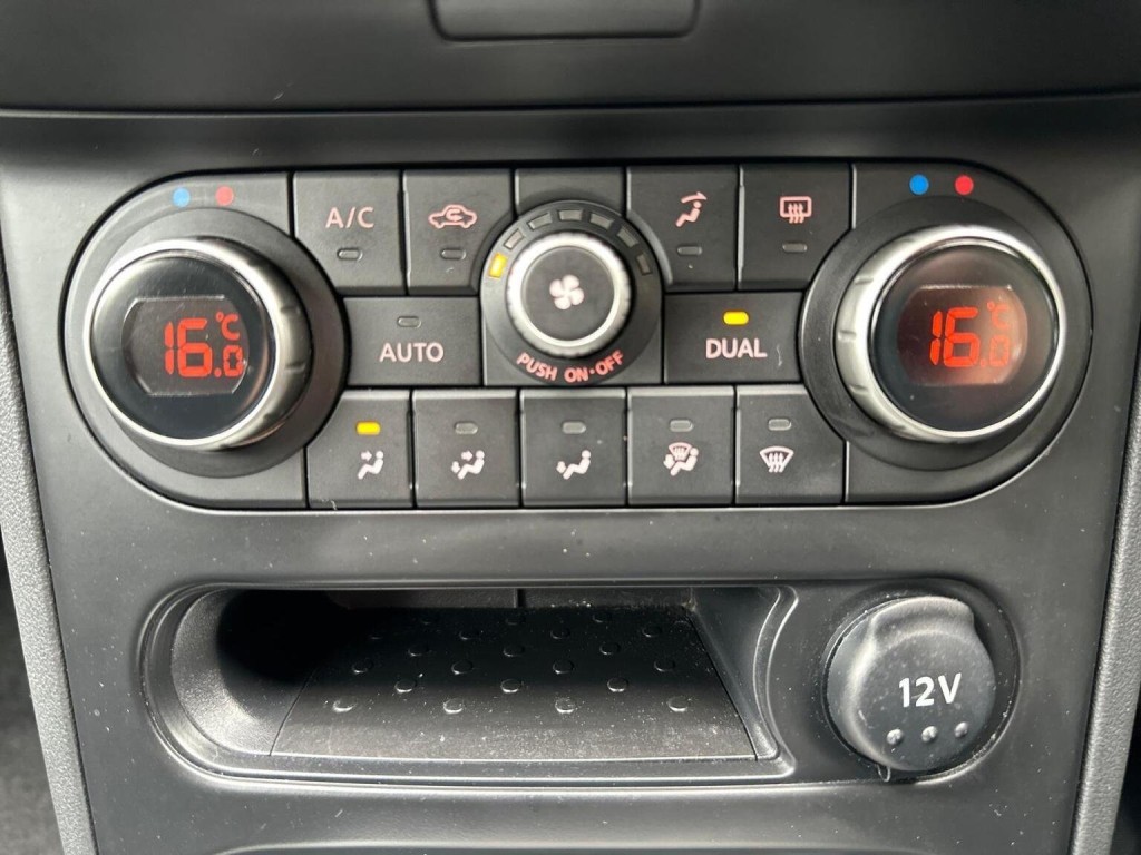 NISSAN QASHQAI 1.6 n-tec+ CVT 2WD Euro 5 5dr 2013