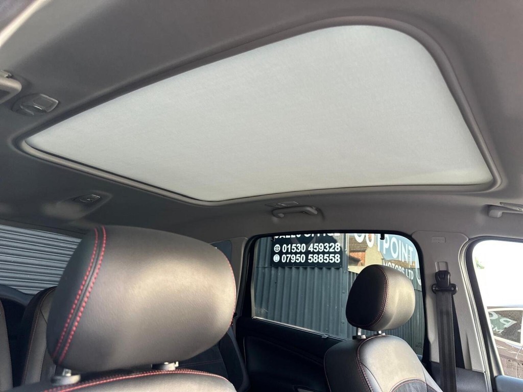 FORD S-MAX 2.2 TDCi Titanium X Sport Auto Euro 5 5dr 2011