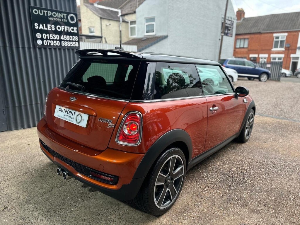 MINI HATCH 2.0 Cooper SD Euro 5 (s/s) 3dr 2013