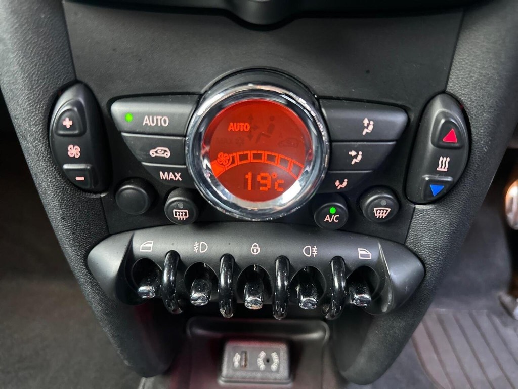 MINI HATCH 2.0 Cooper SD Euro 5 (s/s) 3dr 2013