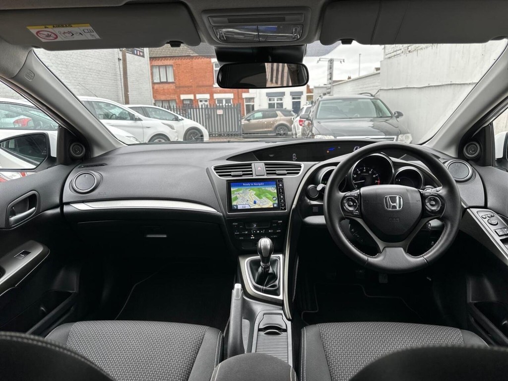 HONDA CIVIC 1.8 i-VTEC SE Plus (Navi) Euro 6 (s/s) 5dr 2017