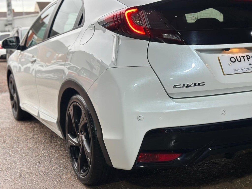 HONDA CIVIC 1.8 i-VTEC SE Plus (Navi) Euro 6 (s/s) 5dr 2017