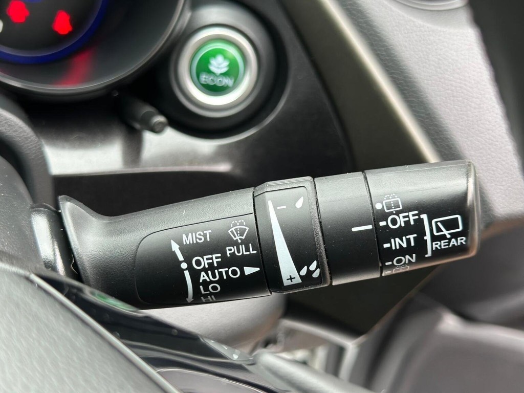 HONDA CIVIC 1.8 i-VTEC SE Plus (Navi) Euro 6 (s/s) 5dr 2017