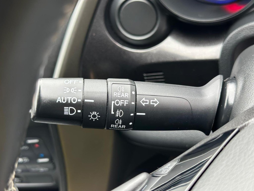 HONDA CIVIC 1.8 i-VTEC SE Plus (Navi) Euro 6 (s/s) 5dr 2017