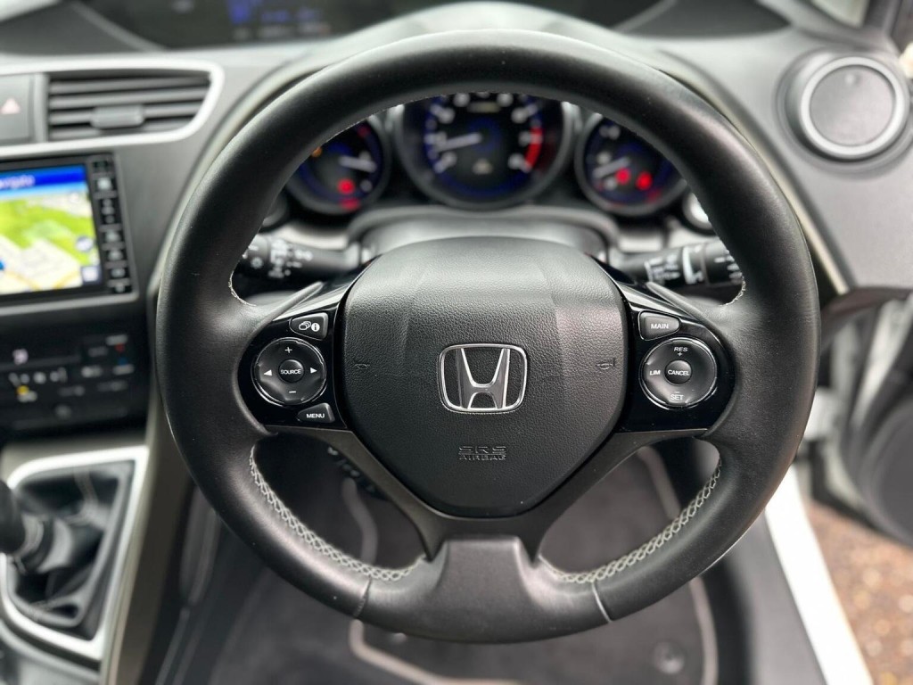 HONDA CIVIC 1.8 i-VTEC SE Plus (Navi) Euro 6 (s/s) 5dr 2017