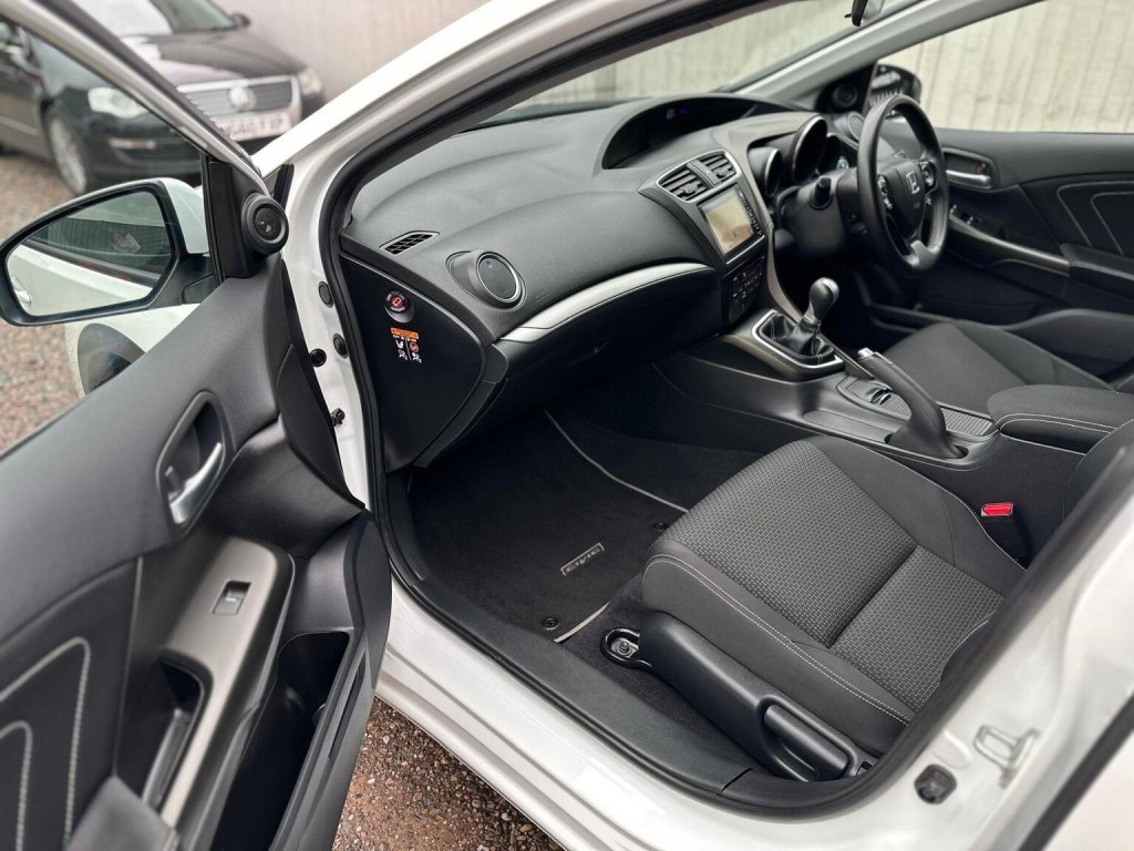 HONDA CIVIC 1.8 i-VTEC SE Plus (Navi) Euro 6 (s/s) 5dr 2017