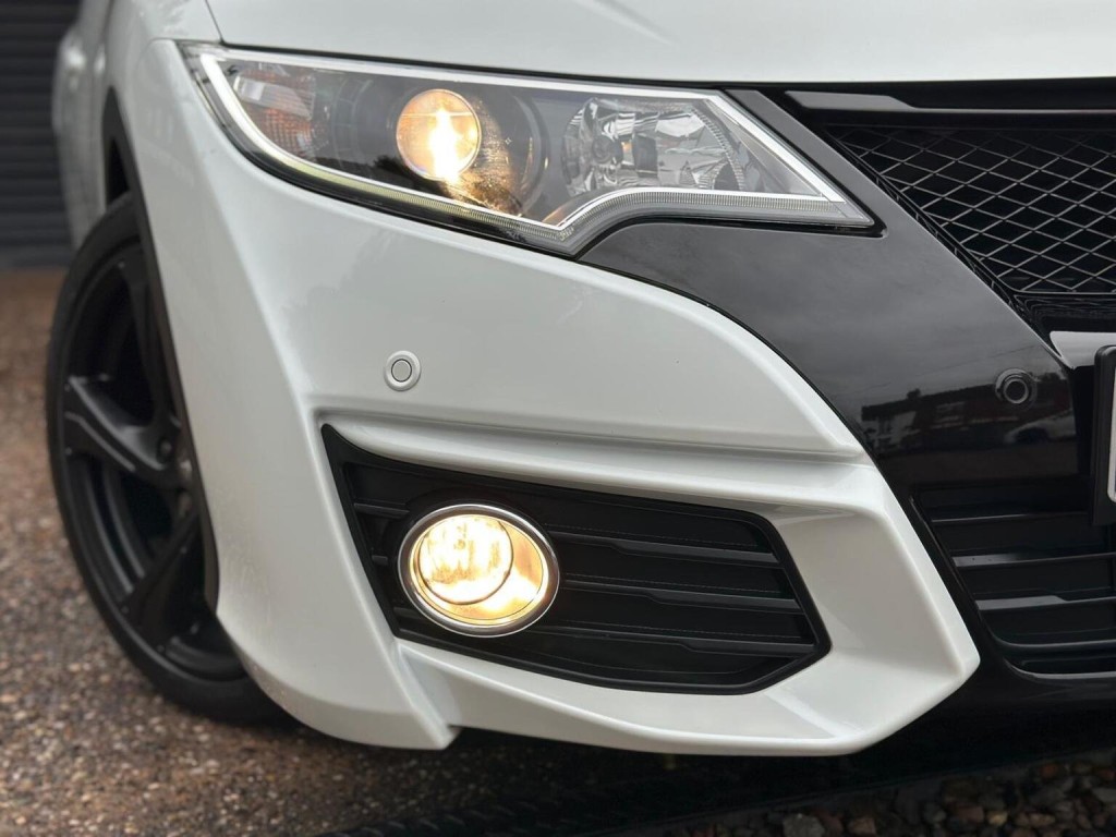 HONDA CIVIC 1.8 i-VTEC SE Plus (Navi) Euro 6 (s/s) 5dr 2017