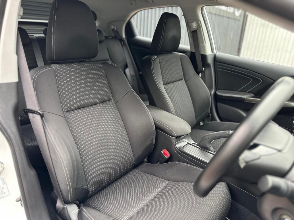 HONDA CIVIC 1.8 i-VTEC SE Plus (Navi) Euro 6 (s/s) 5dr 2017