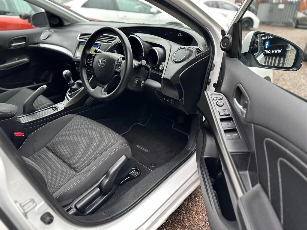 HONDA CIVIC 1.8 i-VTEC SE Plus (Navi) Euro 6 (s/s) 5dr 2017