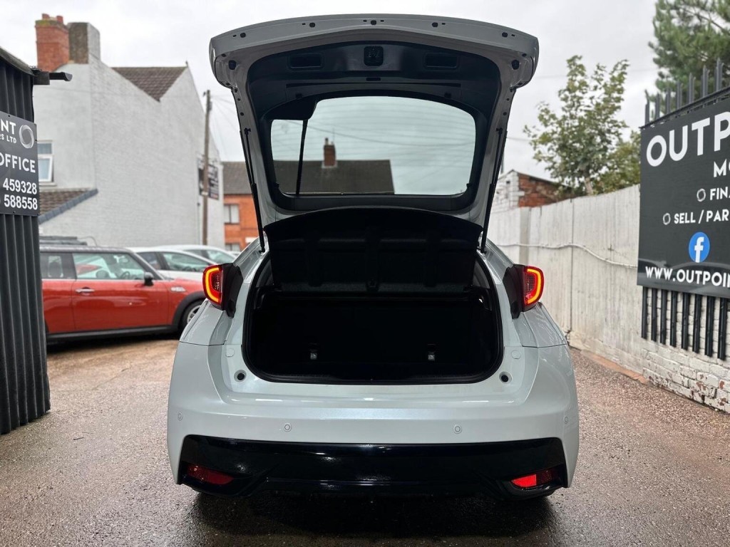 HONDA CIVIC 1.8 i-VTEC SE Plus (Navi) Euro 6 (s/s) 5dr 2017