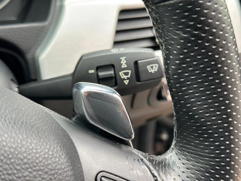 BMW 3 SERIES 3.0 330i M Sport Steptronic Euro 5 2dr 2010