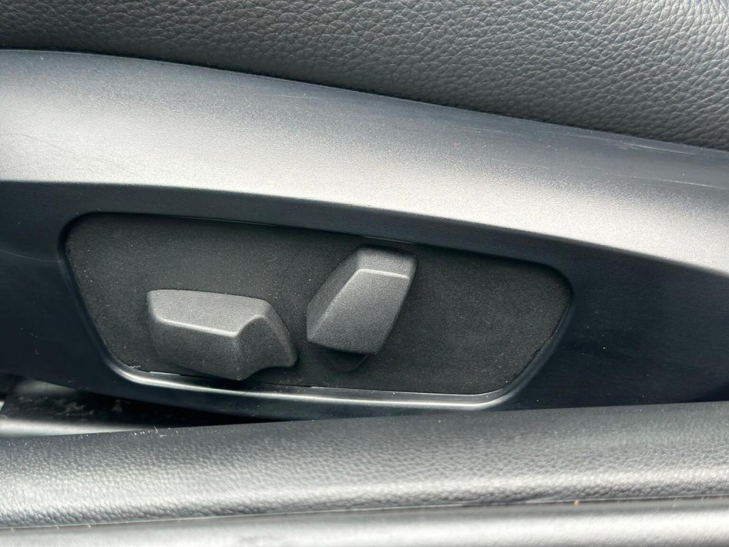 BMW 3 SERIES 3.0 330i M Sport Steptronic Euro 5 2dr 2010