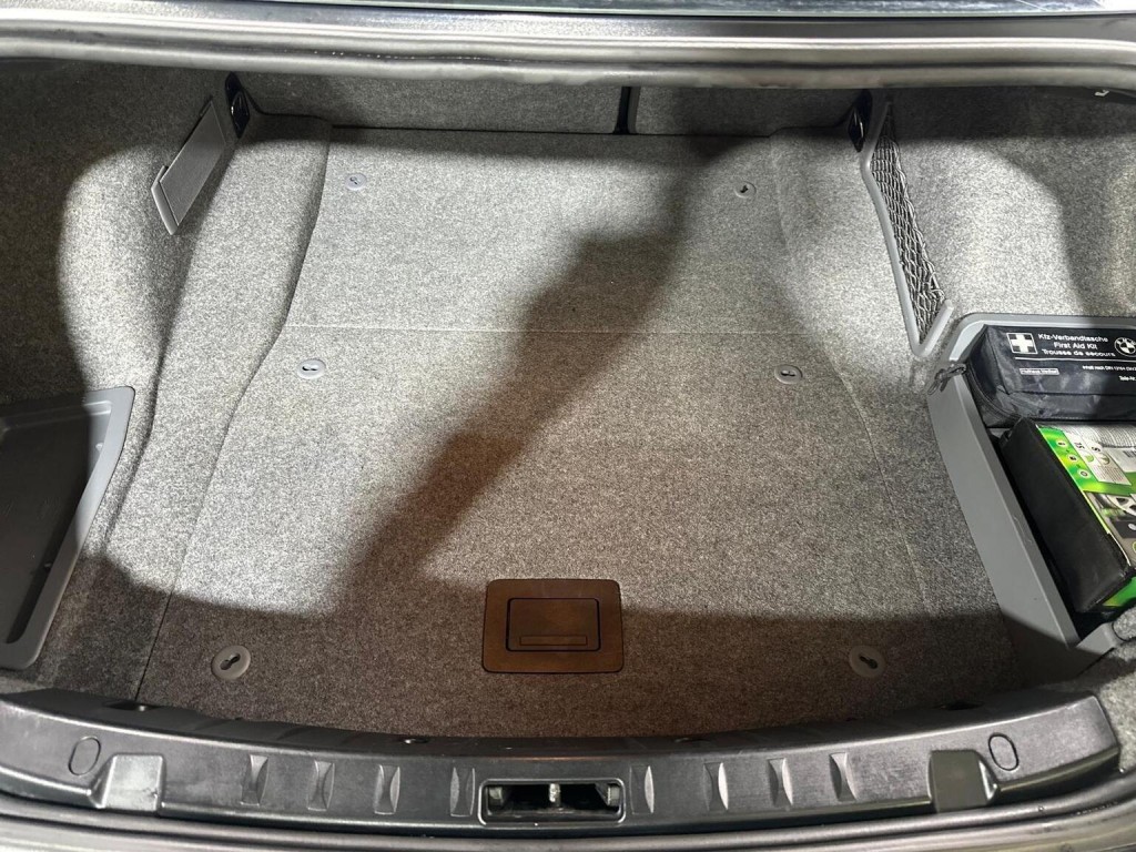 BMW 3 SERIES 3.0 330i M Sport Steptronic Euro 5 2dr 2010