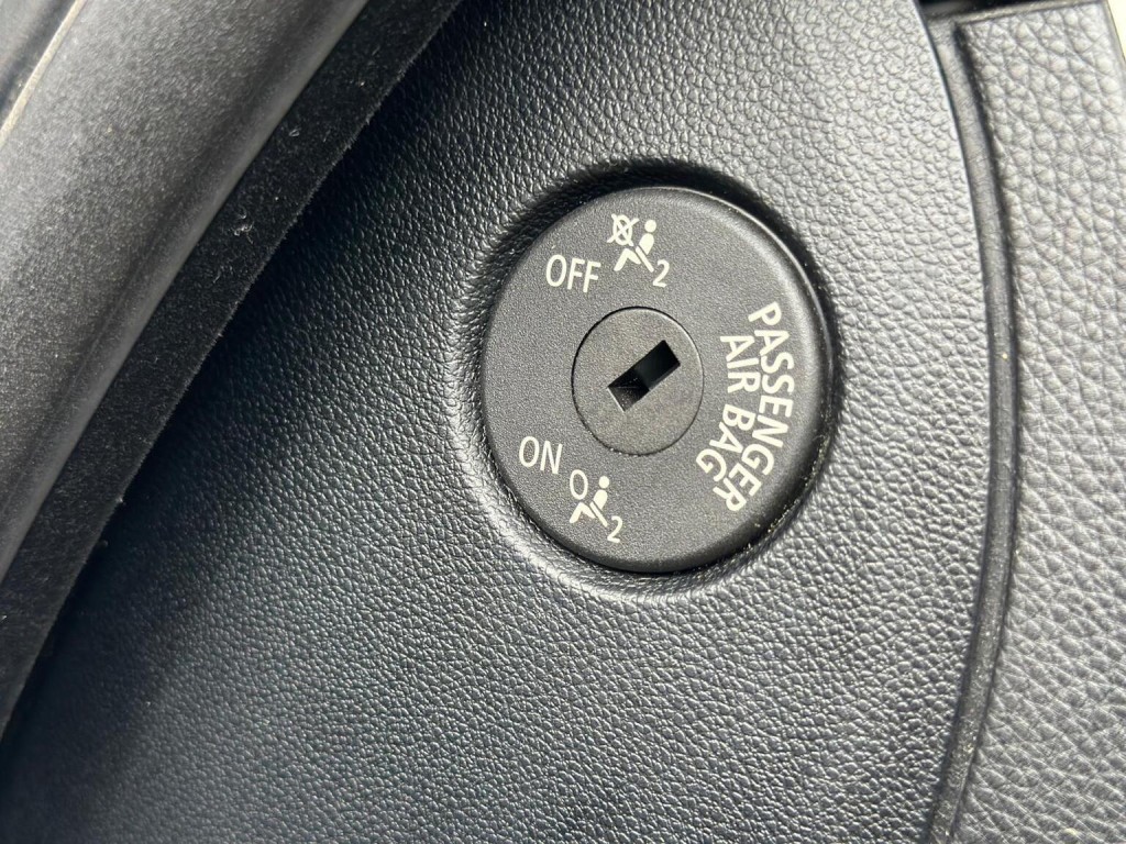 BMW 3 SERIES 3.0 330i M Sport Steptronic Euro 5 2dr 2010