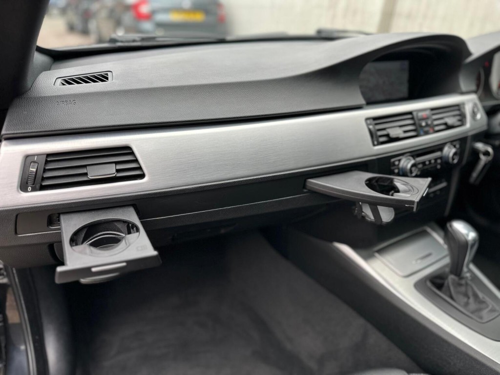 BMW 3 SERIES 3.0 330i M Sport Steptronic Euro 5 2dr 2010