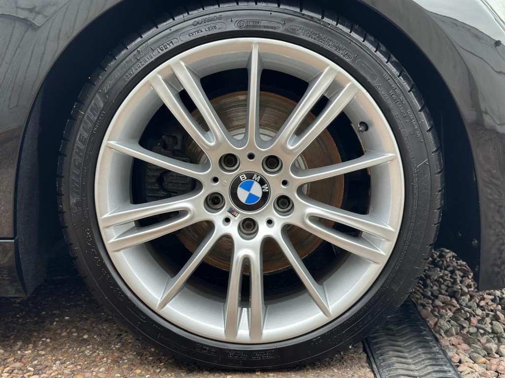 BMW 3 SERIES 3.0 330i M Sport Steptronic Euro 5 2dr 2010