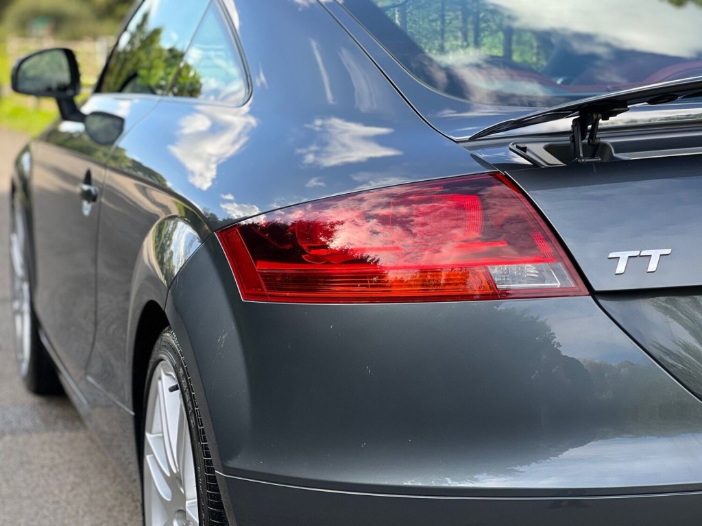 AUDI TT 3.2 TFSI V6 S Tronic quattro 3dr 2008