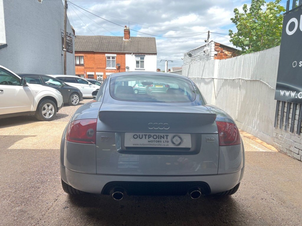 AUDI TT 3.2 DSG quattro 2dr 2004