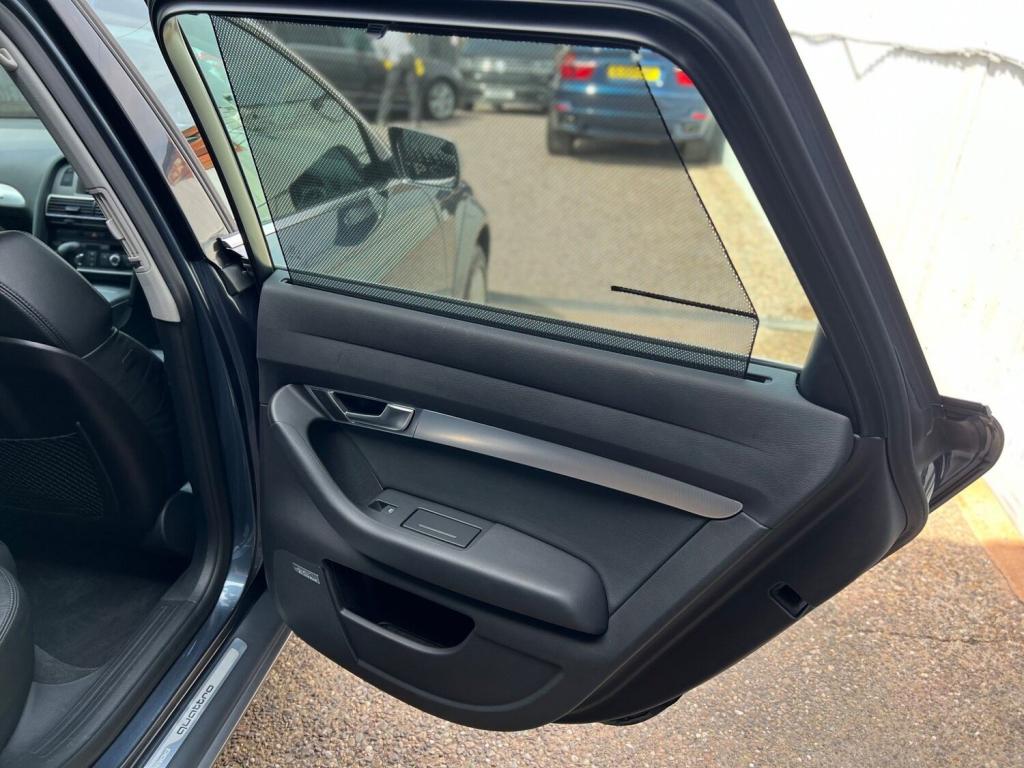 AUDI A6 ALLROAD 3.0 TDI quattro 5dr 2007